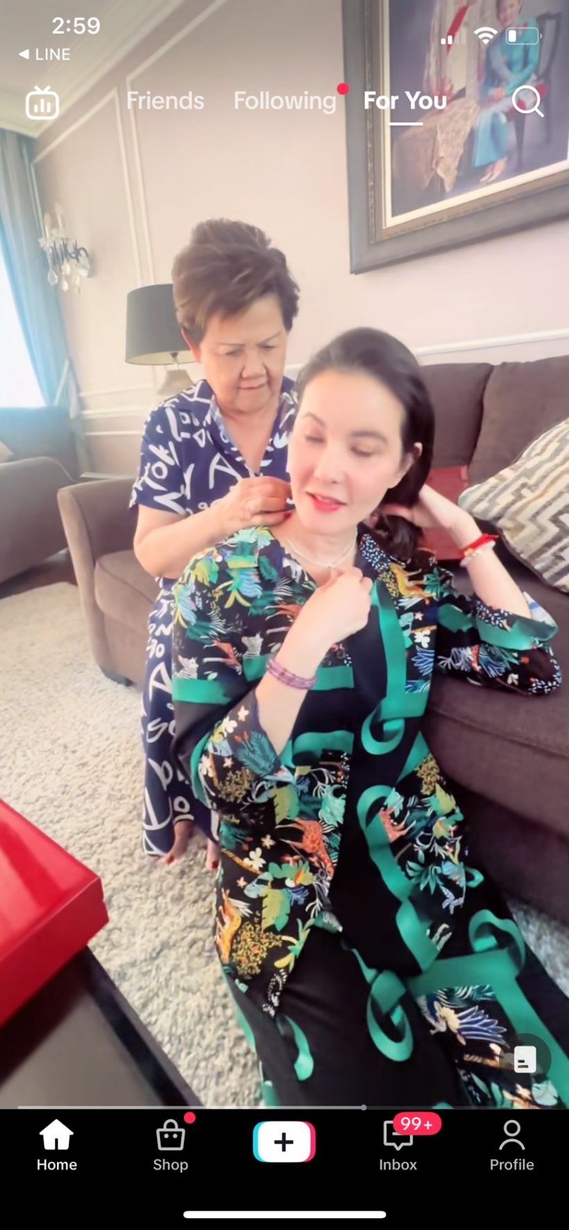 วาสนาธัญญ่า แม่สามีให้เพชรอีกแล้ว ปีนี้หรูอลังการมาก