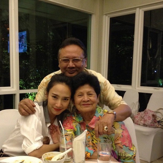 เปิดกองของขวัญที่ อั้ม พัชราภา ซื้อให้คุณพ่อ หรูสมฐานะซุปตาร์