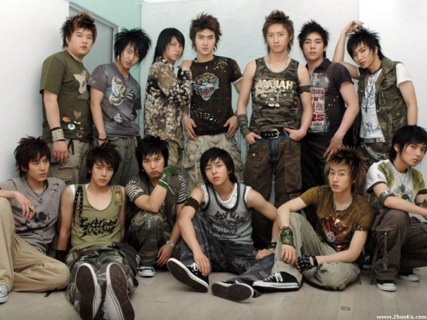 SUPER JUNIOR