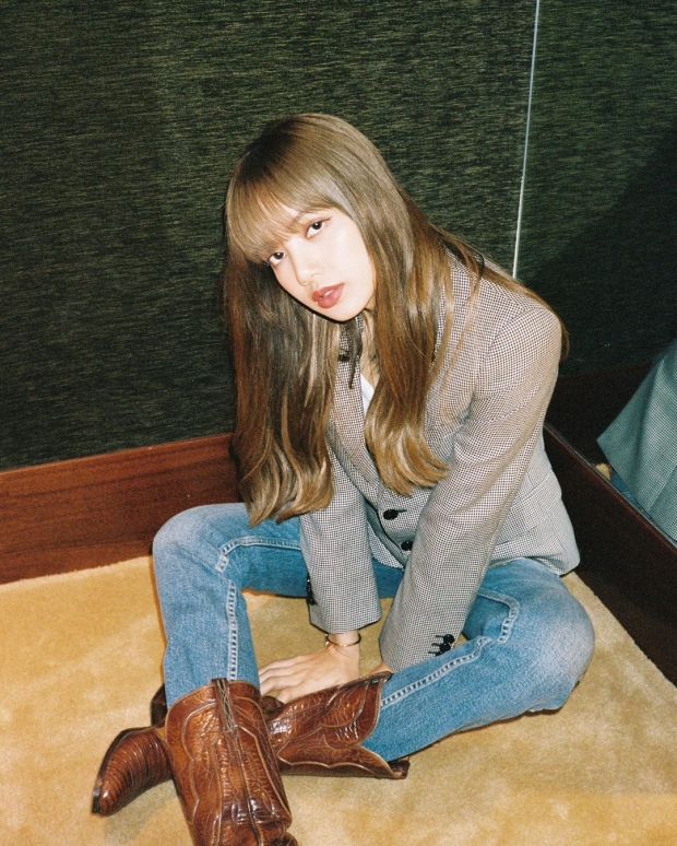 ฮอตไม่หยุด! แฟนๆติด #LISA27MPARTY ยินดี ยอดไอจีลิซ่า ทะลุ 27 ล้าน