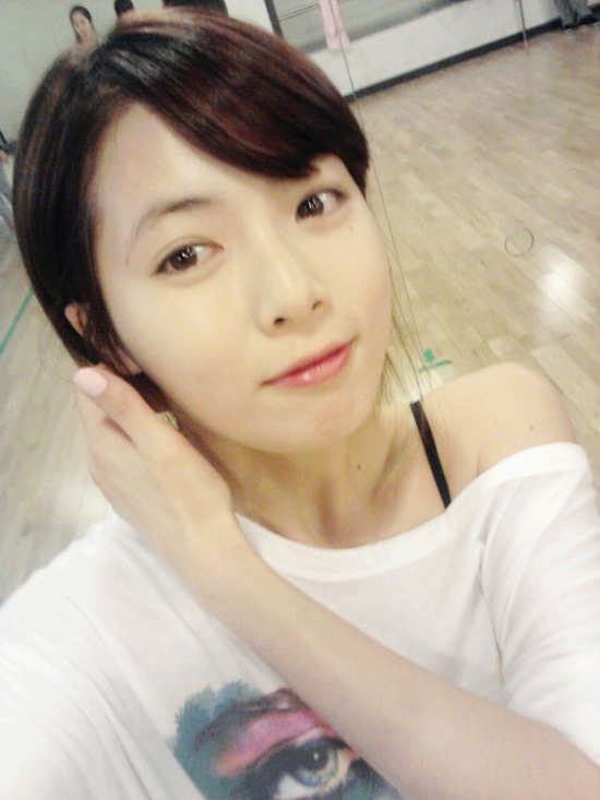 อัพเดท "hyun ah" @Twitter 