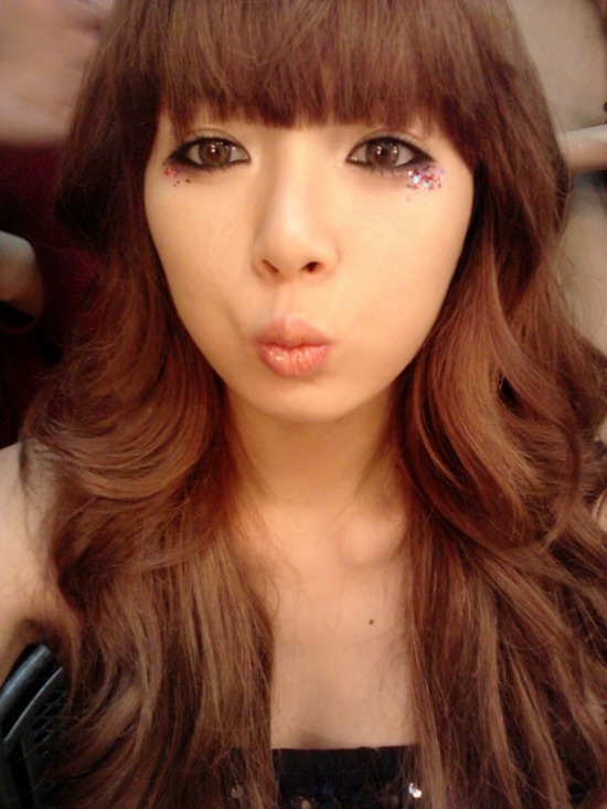 อัพเดท "hyun ah" @Twitter 