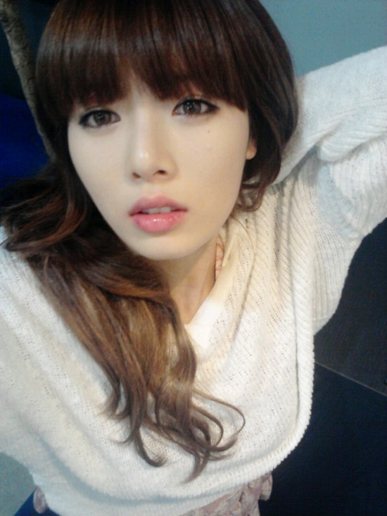 อัพเดท "hyun ah" @Twitter 