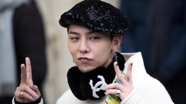  G-Dragon” ถูกส่งตัว เข้ารับการผ่าตัดหลังบาดเจ็บที่ข้อเท้าขวา