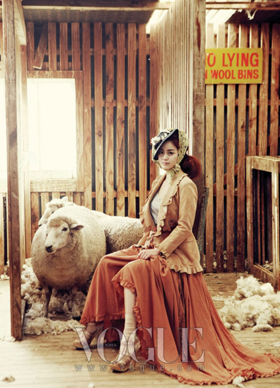 Kim Tae-hee on Vogue Korea (March 2010)