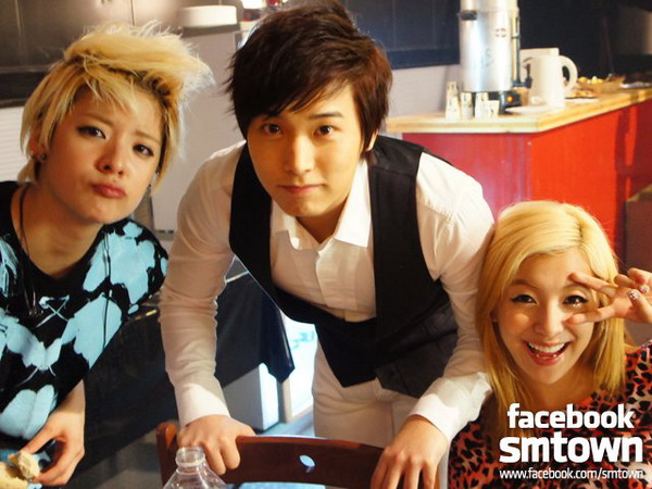 1สวย ลูน่า และ 2หล่อ(?)ซองมิน SJ แอมเบอร์ fx