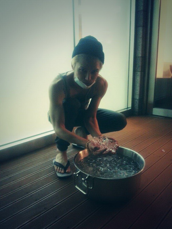 คิมแจจุง แม้ป่วยแต่ก็รับคำท้า Ice Bucket Challenge