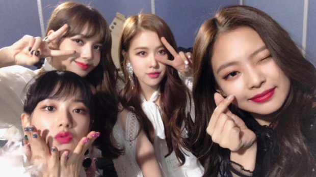 ยางฮยอนซอก เผยเรื่องการคัมแบ็คของ BLACKPINK พร้อมแชร์ตัวอย่างแท่งไฟของวง!