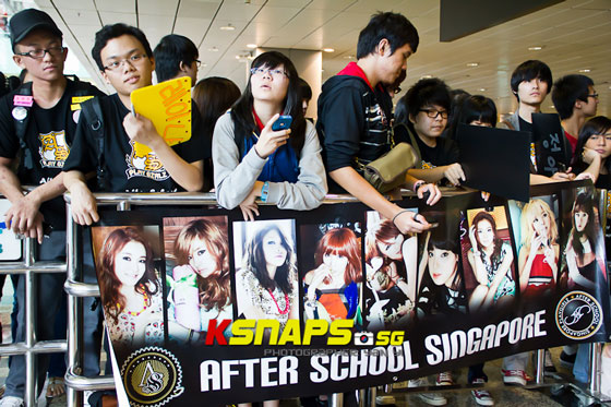 After School arriving at Singapore airport