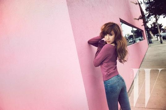 Tiffanyแห่งSNSDเผยภาพในนิตยสาร ‘W’ 