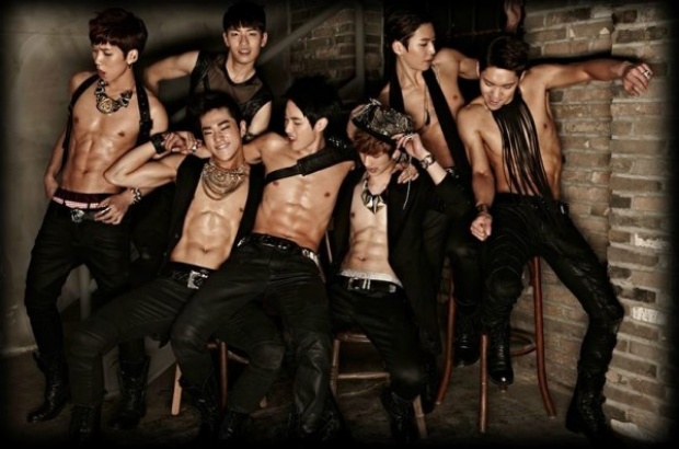 สาวๆซี๊ดด! “100%” ปล่อยภาพ เปลือยท่อนบนอวดกล้ามสุดเซ็กซี่ 