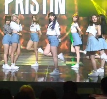 ชาวเน็ต แสดงความเห็นที่สร้างความอับอายให้กับไคลา PRISTIN ในเรื่องความอ้วน!!