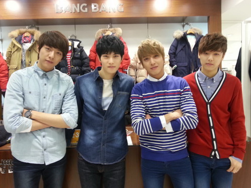 เปิดตัวแรง!! CNBLUE มีจองสั่งจองผลงานเพลงอัลบั้มใหม่ทะลุ 100,000 ชุดแล้ว