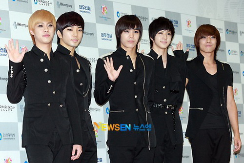 MBLAQ ปล่อยโปสเตอร์คอนเสิร์ตแล้ว 