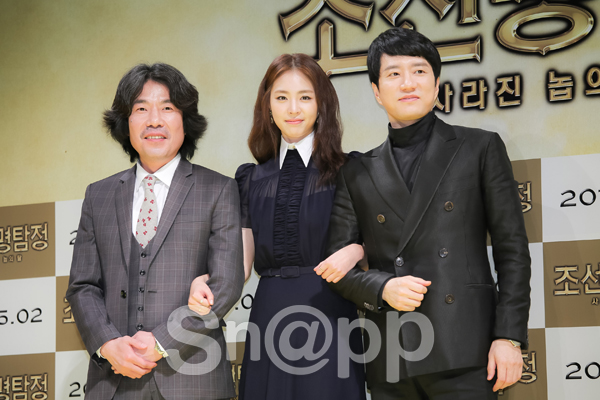 อียอนฮี เผยลุคในชุดเดรสสวยสง่าในงานแถลงข่าวภาพยนตร์ Detective K