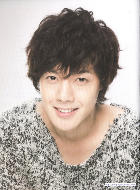 Kim Hyun Joong – The Face Shop Notebook