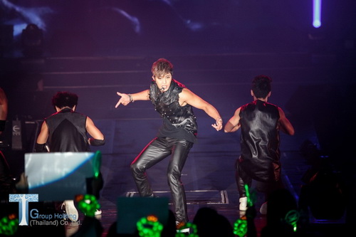 ฟินสมใจกับคอนเสิร์ต Kim Hyun Joong World Tour in Bangkok  จุงจ๋าชาร์ตพลังจากเฮเนเซียไทยเต็มเปี่ยม!