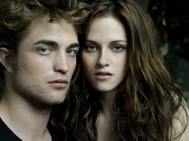 คริสเตน สจ๊วต (Kristen Stewart) ประกาศเป็นเลสเบี้ยน แฉ ทรัมป์ชอบแพททินสัน!!