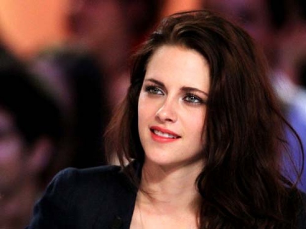 คริสเตน สจ๊วต (Kristen Stewart) ประกาศเป็นเลสเบี้ยน แฉ ทรัมป์ชอบแพททินสัน!!