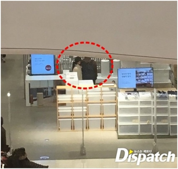 ยังไม่เลิก! Dispatch แฉชัดๆคู่รักสุดฉาวนางเอกและผู้กำกับดัง ยังรักกันดี!!