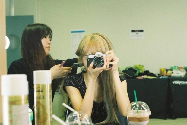 เปิดคลังแสง กล้องถ่ายรูป “LISA BLACKPINK” พร้อมฝีมือการถ่ายรูปที่ไม่ธรรมดา