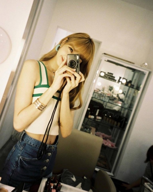 เปิดคลังแสง กล้องถ่ายรูป “LISA BLACKPINK” พร้อมฝีมือการถ่ายรูปที่ไม่ธรรมดา