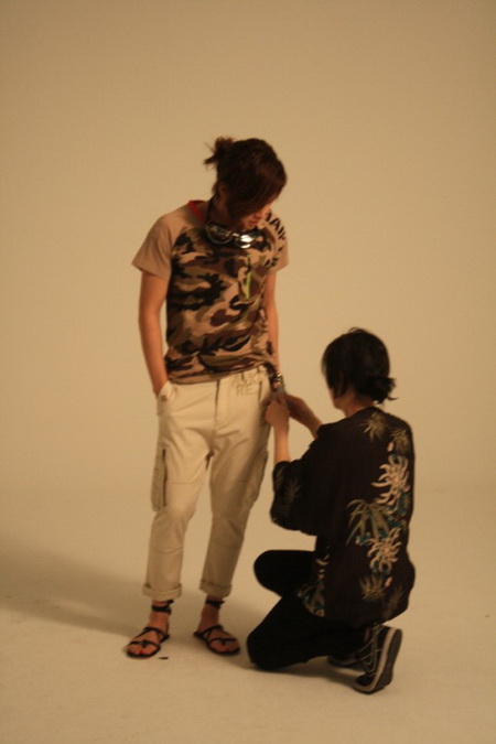 แอบดู Jang Geun Suk ถ่ายแบบ!! (หล่อเนอะ)