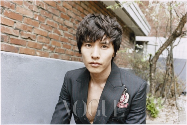 เท่ห์ ...แปลกตา Won Bin – Vogue Korea 