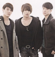 3หนุ่มJYJบริจาคกว่า5ลบ.ช่วยน้ำท่วมไทย