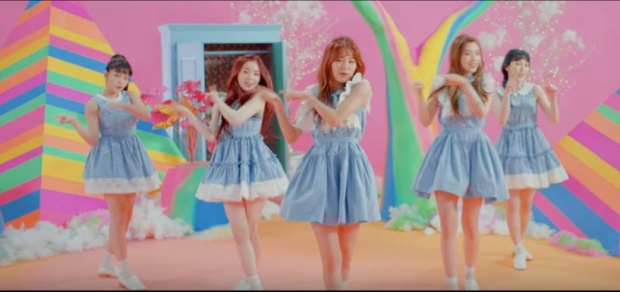 ปล่อยไม่ทันข้ามวันวิวเกือบ 2 ล้าน ! Red Velvet ปล่อย MV Rookie ล่าสุดแล้ว (มีคลิป)