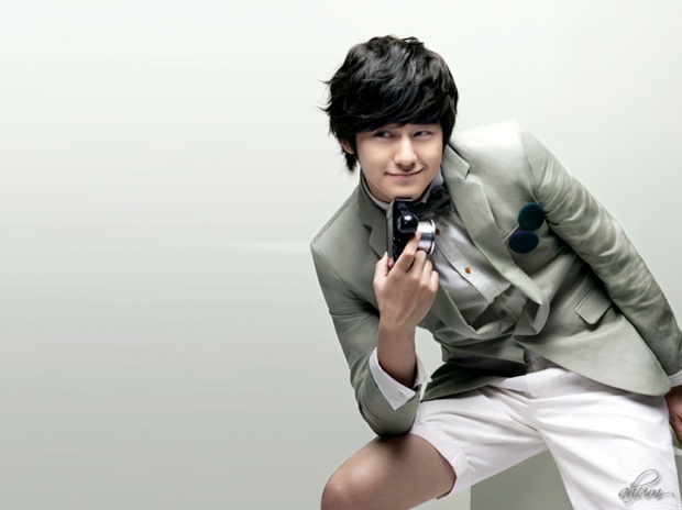 คิมบอม (Kim Bum) ตอบแทนแฟนที่คอยติดตามผลงานเขา ด้วยการเดินทางไปร่วมงานแต่งงานของเธอ