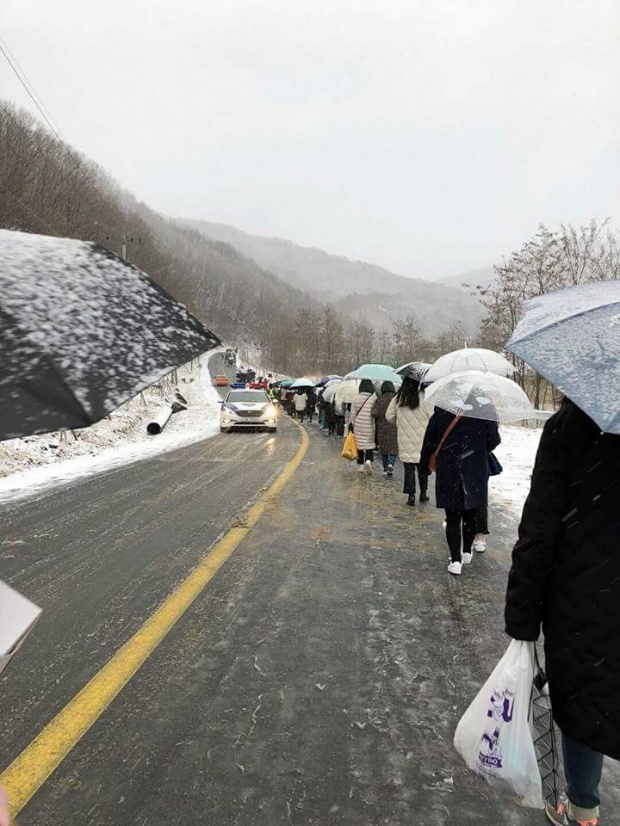 ยงฮวา CN BLUE  ไถหัวเกรียน ลาแฟนๆเข้ากรมเรียบร้อย!