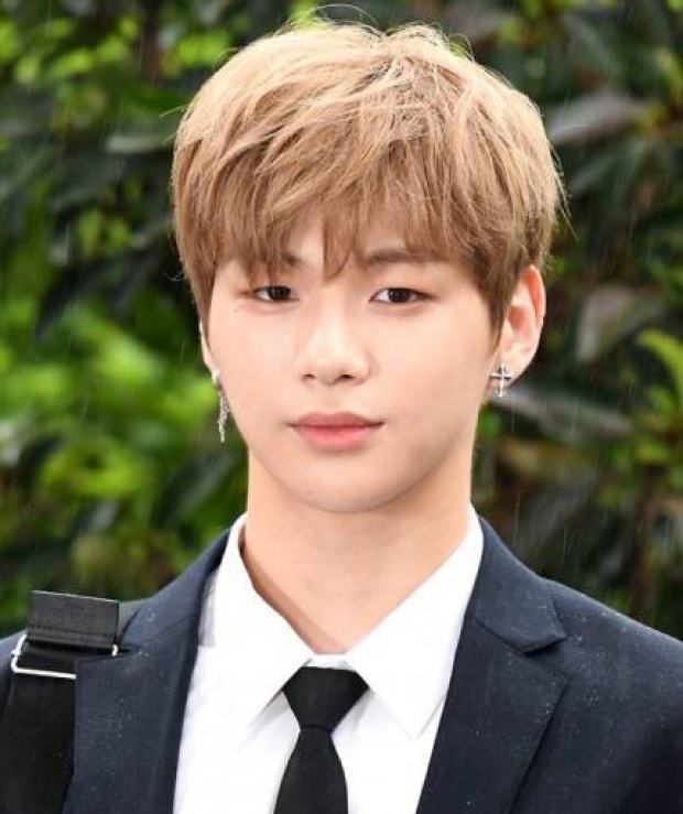  Wanna One พูดถึงปฏิกิริยาของพ่อแม่เมื่อตอนที่พวกเขามอบเงินค่าตัวก้อนแรกให้