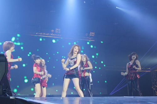 T-ARA 1st Lovey Dovey Roly Poly Livein Bangkok