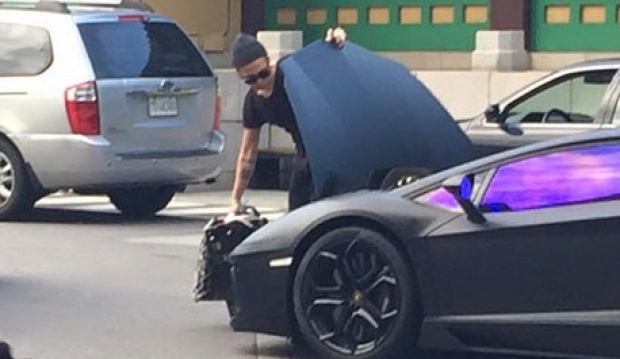 	ชาวเน็ตอ้างเจอ จีดรากอน (G-Dragon) กับ Kiko พร้อม Lamborghini คันงาม 