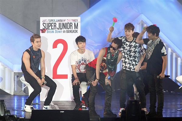 ภาพเก็บตก จากงาน2013 Super Junior-M Fan Party 「Break Down」 in Bangkok