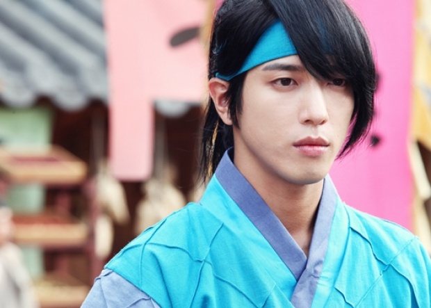 “จองยงฮวา”(CN Blue) พูดถึงการปิดฉากละคร  “The Three Musketeers”