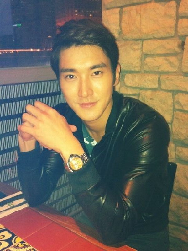 Update Choi Siwon @ twitter