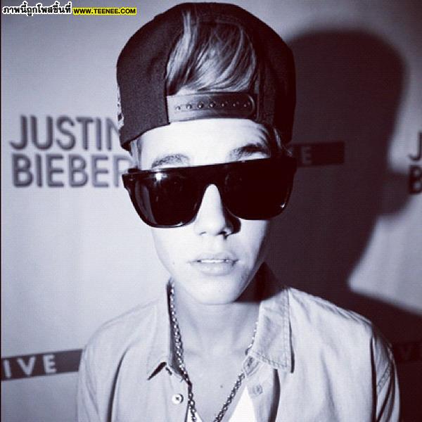 จัสติน บีเบอร์ (Justin Bieber) 