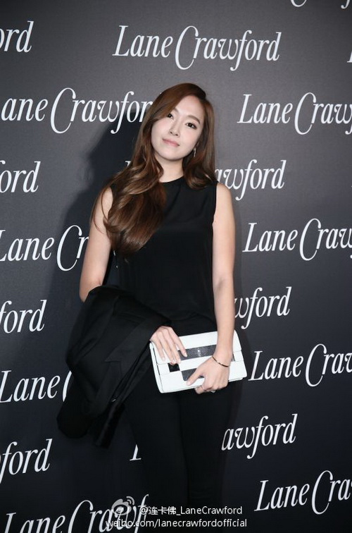 เจสสิก้า สวยหรูในงาน Lane Crawford เผย อยากให้แฟนคลับตั้งตอรอก้าวต่อไป