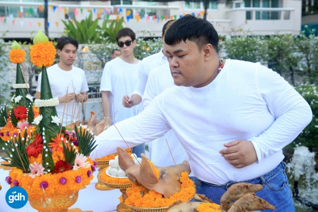 แฟนๆรอชม! เปิดภาพงานบวงสรวง  “ตุ๊ดซี่ส์ The Movie” บอกเลยหนังเรื่องนี้มีเซอร์ไพรส์คนดู