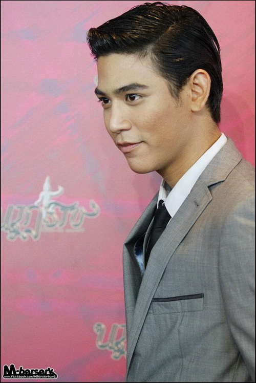 เก็บตก"หนุ่มพอร์ช"จากงาน นาฎราช