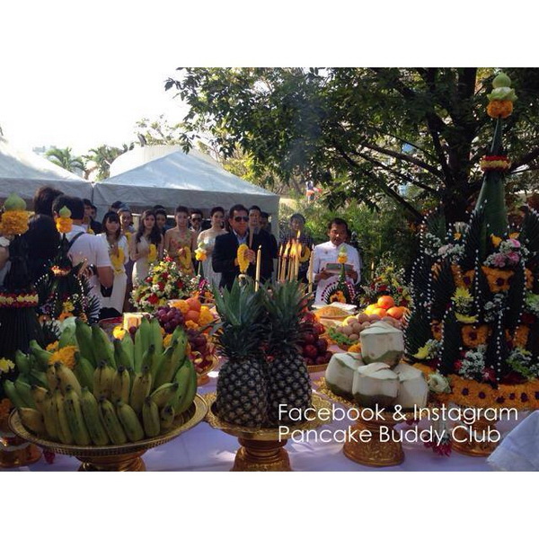 ภาพบรรยากาศการบวงสรวงเปิดกล้องถ่ายทำละครเรื่อง ปีกมงกุฏ