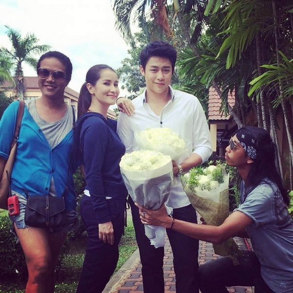 ภาพจาก กองถ่ายละคร แอบรักออนไลน์