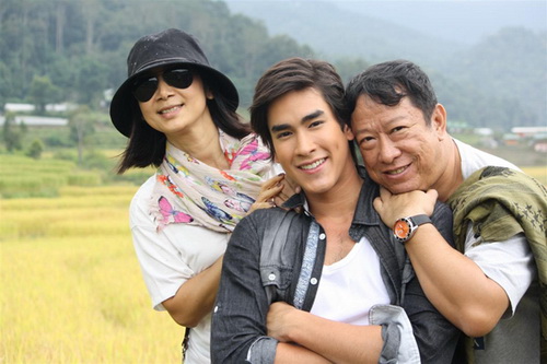 แหม่ม - ณเดชน์ - ป้าแจ๋ว