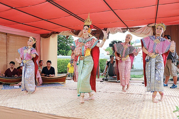 ส่องประวัติศาสตร์ผ่าน ข้าบดินทร์