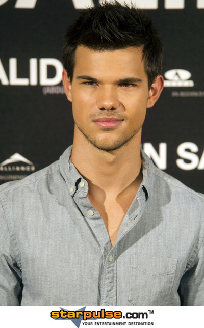 "Taylor Lautner" หนุ่มหมาป่าสุดหล่อ!!