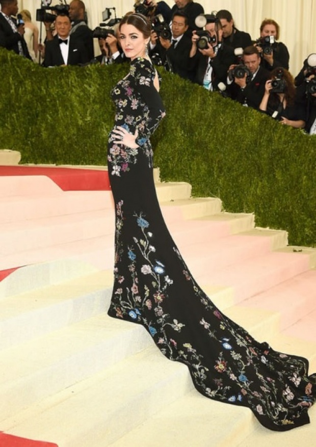 แฟชั่นซุปตาร์ประชันบนพรมแดงงานMet Gala 2016 