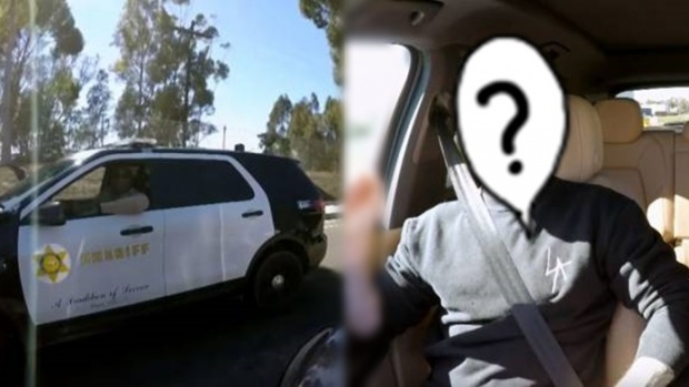 นักร้องดัง ร้องเพลงในรถแต่ดันโดนตำรวจเรียกให้จอดซะงั้น รู้เหตุผลยิ้มไม่หยุด (คลิป)