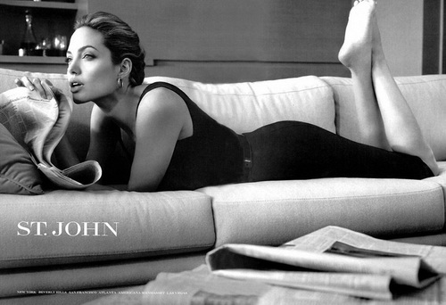 “แองเจลิน่า โจลี่” (Angelina Jolie)